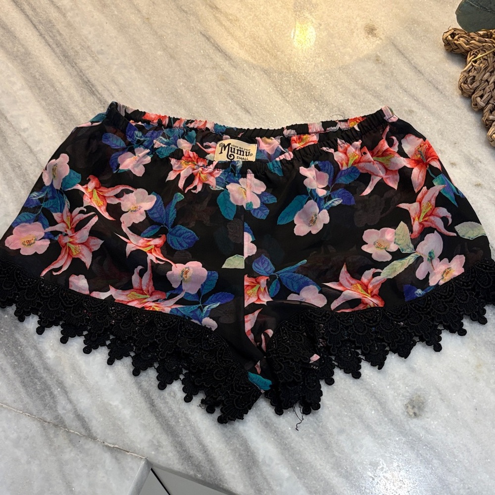 Floral Lace Trim Shorts